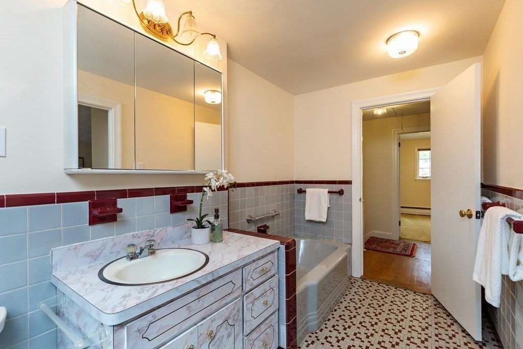 53 Great Meadow Road Newton, MA 02459 - Photo 17 of 33