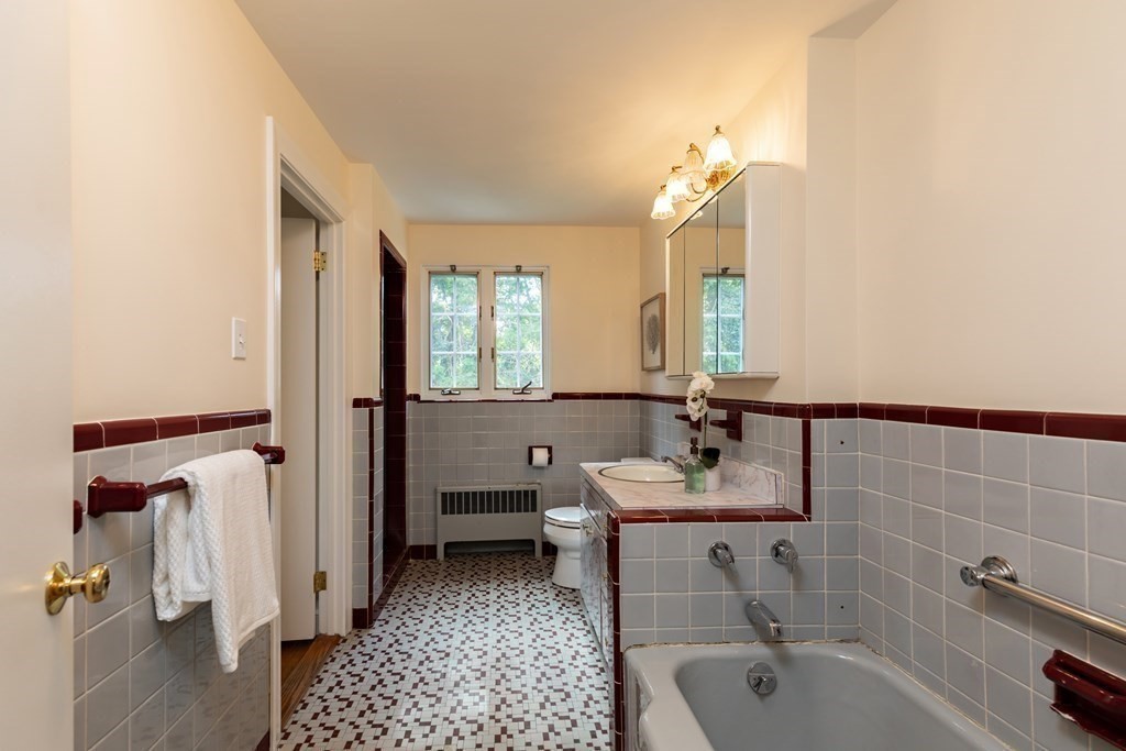 53 Great Meadow Road Newton, MA 02459 - Photo 18 of 33