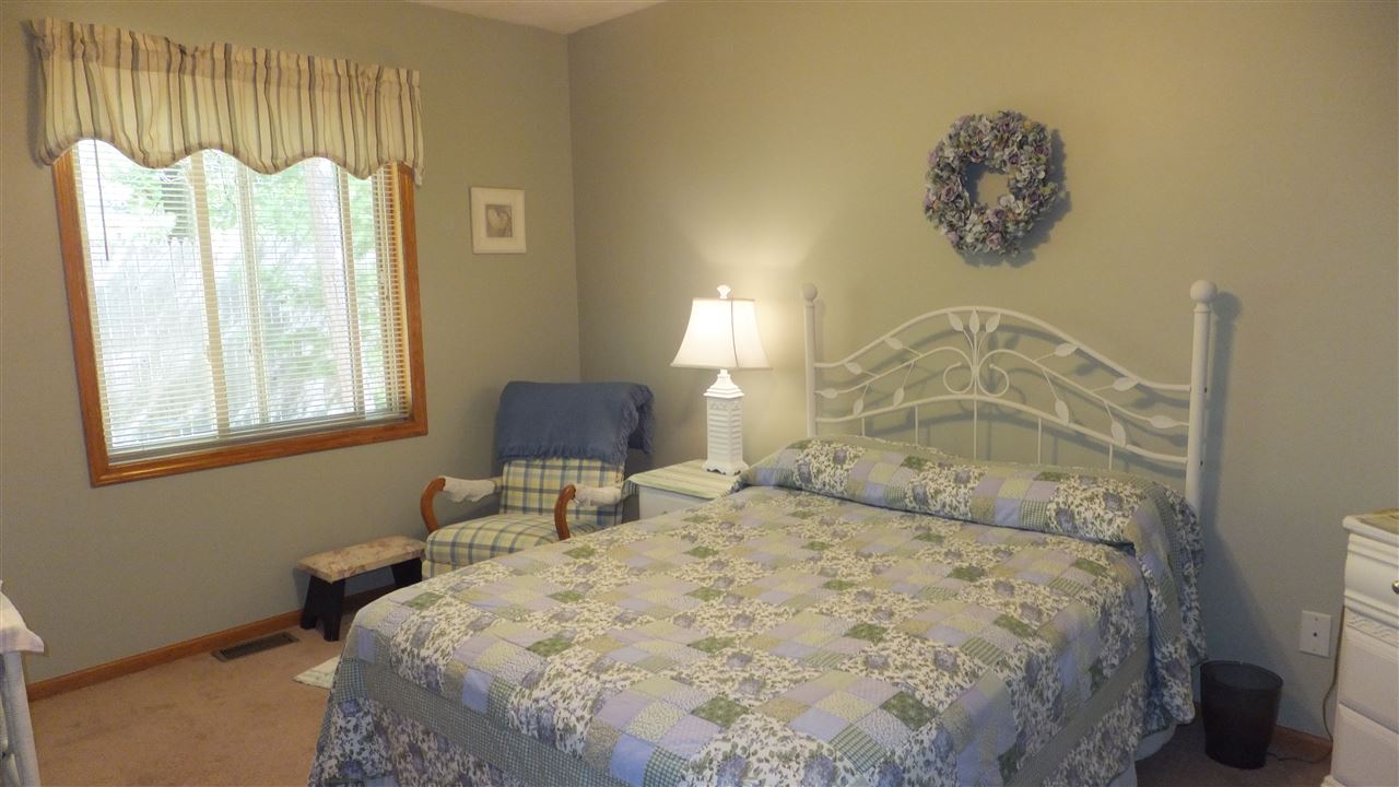 3453 Holiday Road Traverse City, MI 49686 - Photo 14 of 28 1852716-13.JPG