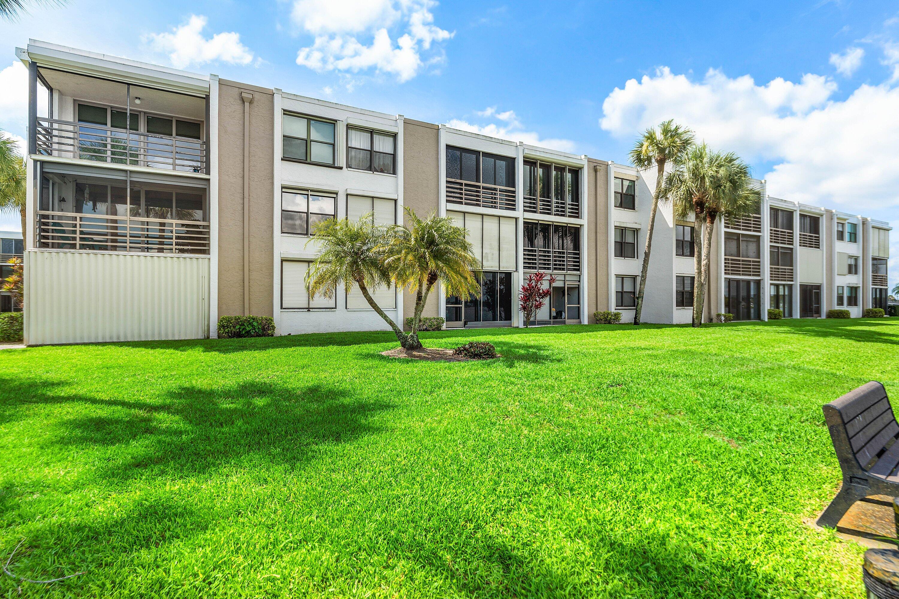1950 Southwest Palm City Road, Unit 14203 Stuart, FL 34994 - Photo 29 of 36 029-1950SouthwestPalmCityRoad-14203-Stua