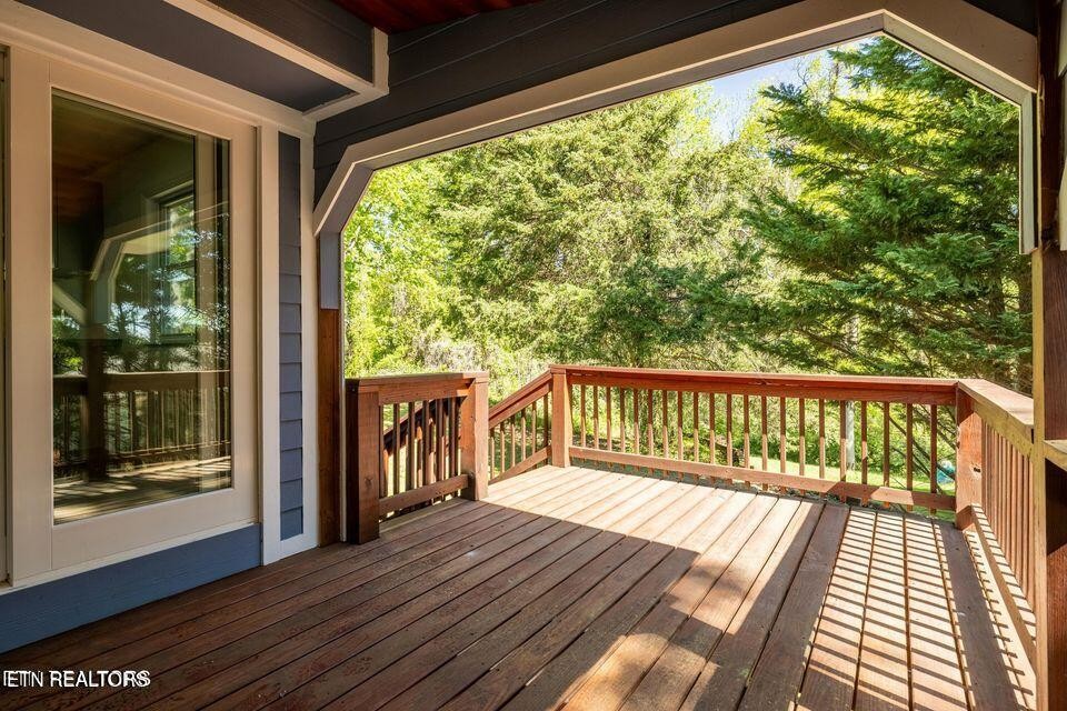 516 Delaware Avenue Oak Ridge, TN 37830 - Photo 37 of 43 a balcony with wooden floor