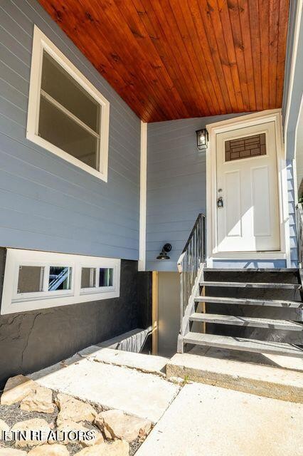 516 Delaware Avenue Oak Ridge, TN 37830 - Photo 41 of 43 a view of a house with wooden stairs