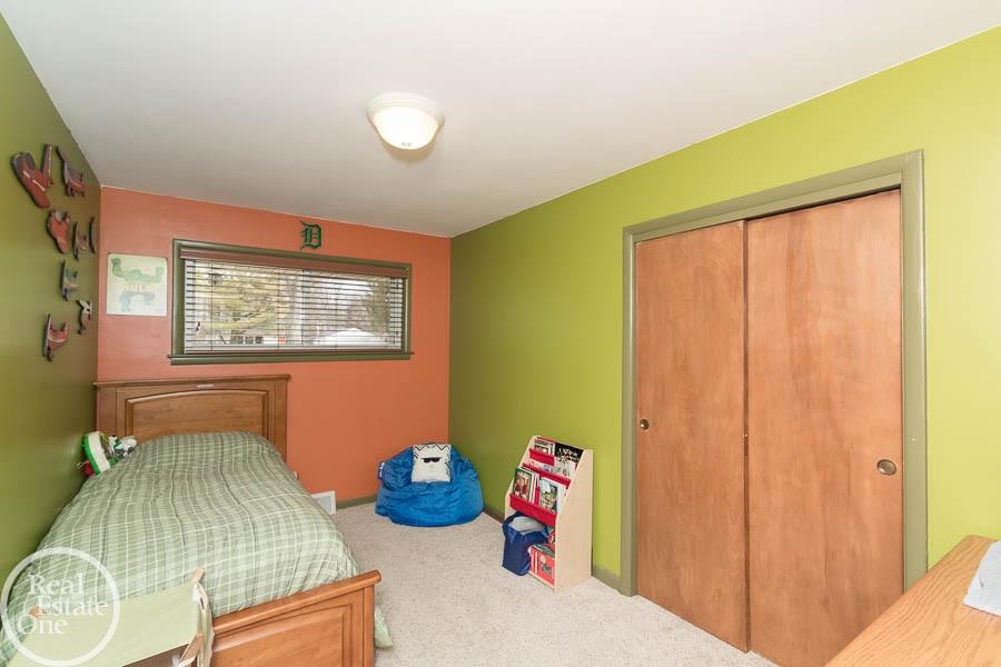 291 Maplehill Road Rochester Hills, MI 48306 - Photo 16 of 18