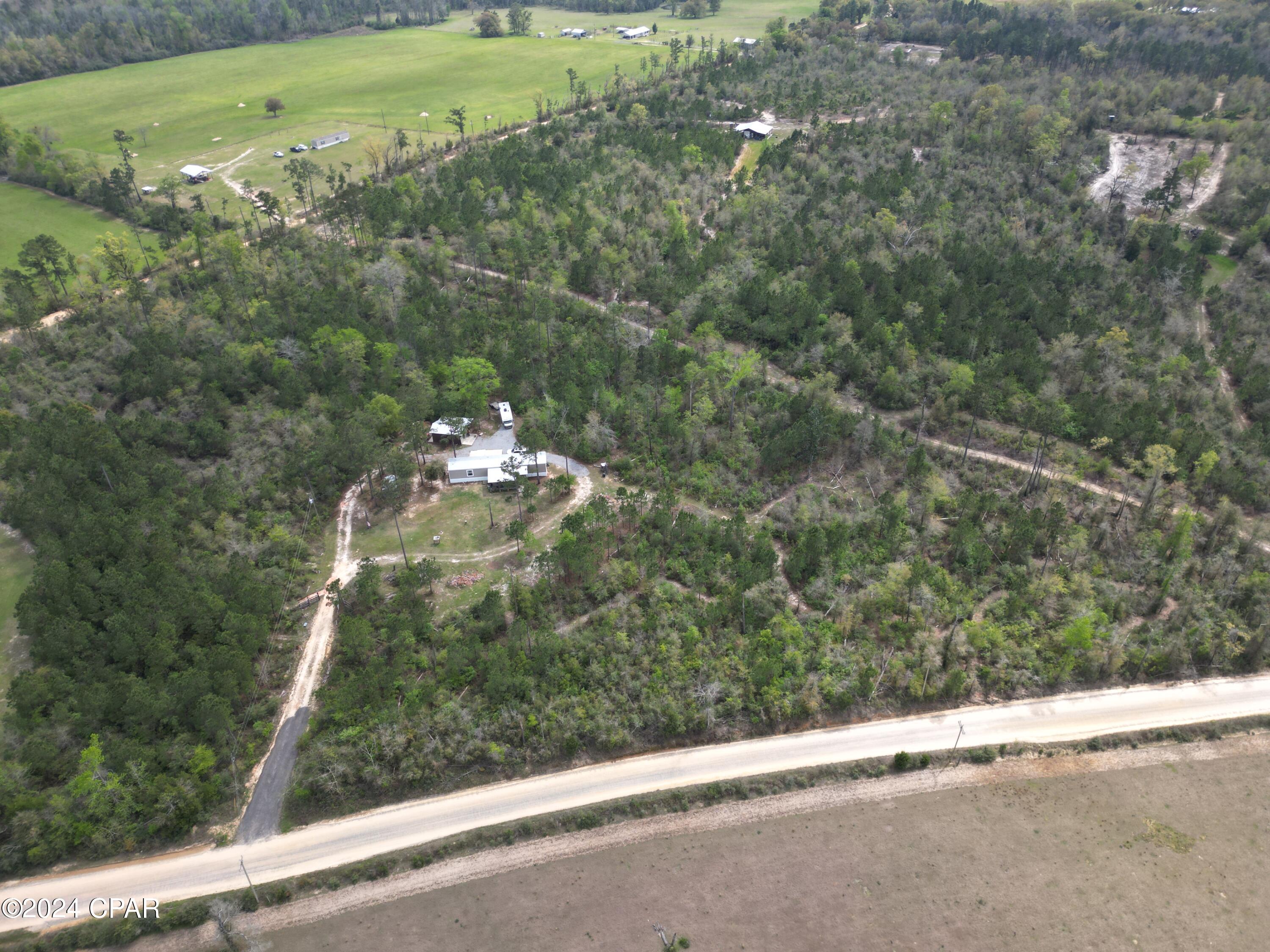 2437 Gilberts Mill Road Chipley, FL 32428 - Photo 2 of 22