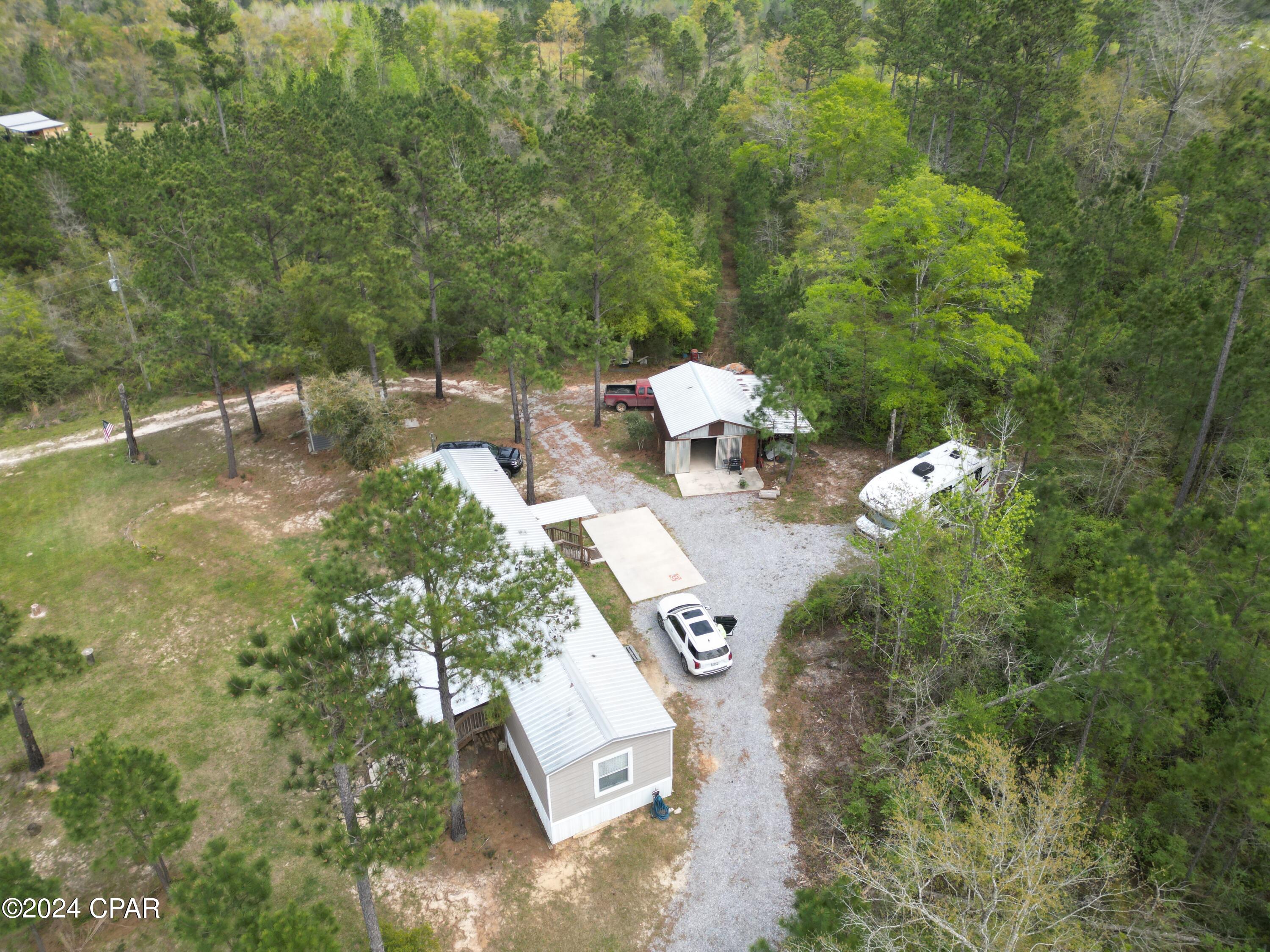 2437 Gilberts Mill Road Chipley, FL 32428 - Photo 3 of 22