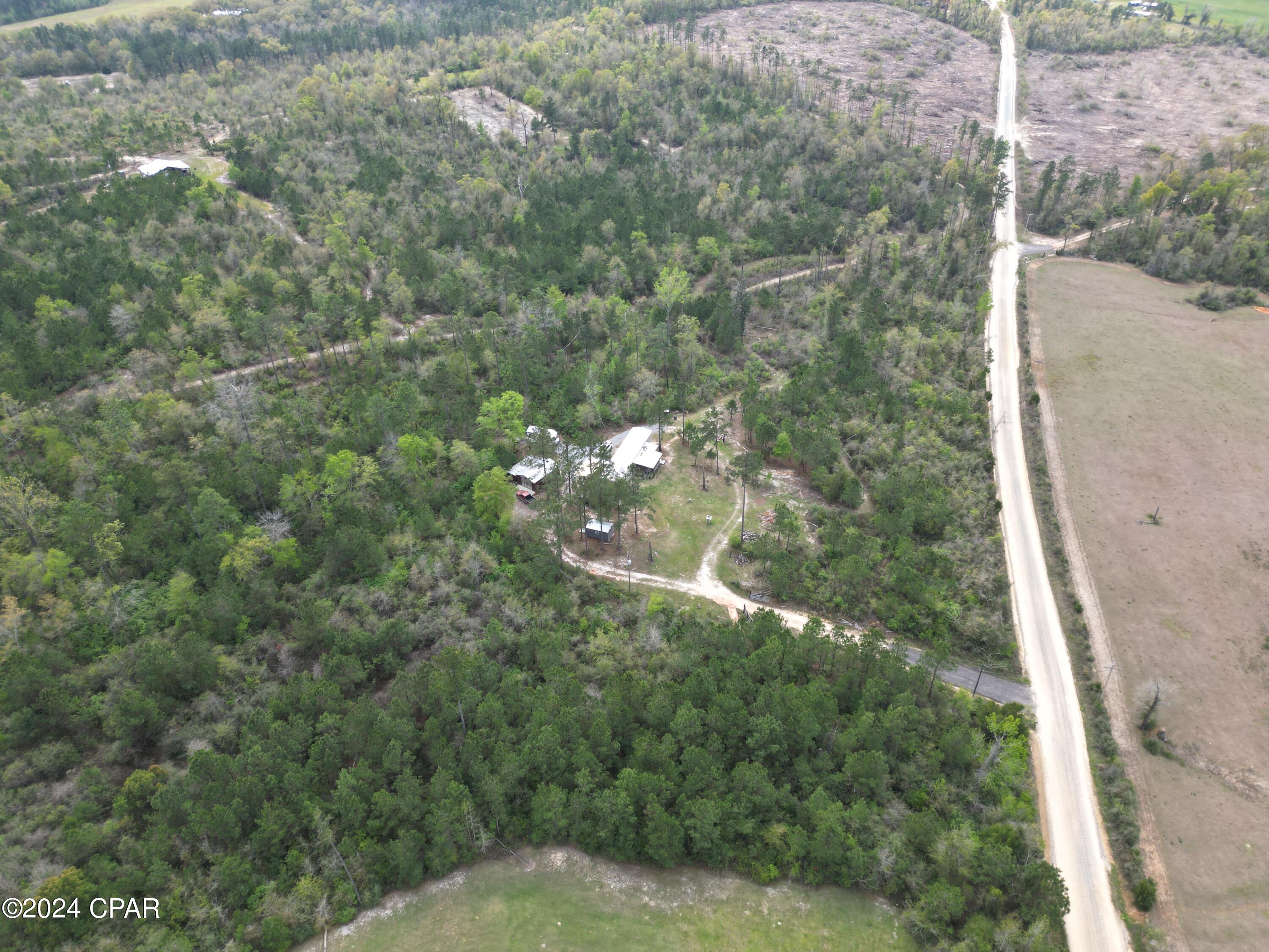 2437 Gilberts Mill Road Chipley, FL 32428 - Photo 5 of 22