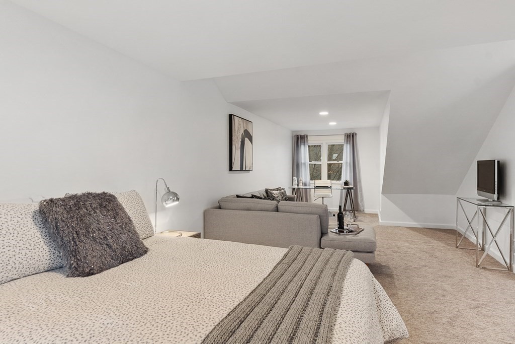 26 Farmland Road, Unit B Lowell, MA 01850 - Photo 27 of 39 Gallery Image 27
