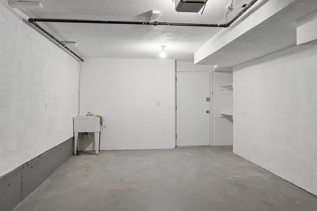 26 Farmland Road, Unit B Lowell, MA 01850 - Photo 35 of 39 Gallery Image 35