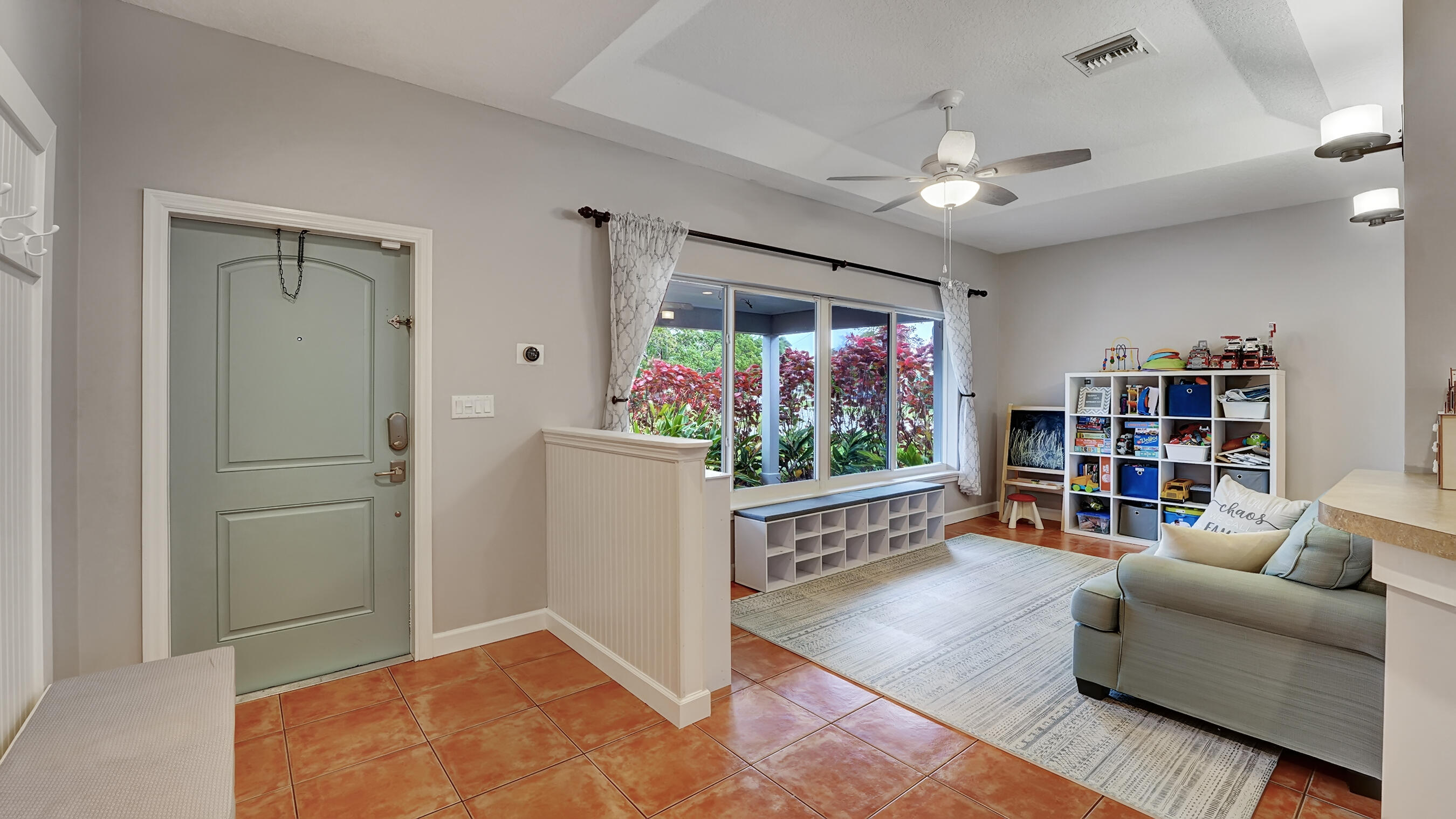398 Northeast 23rd Street Boca Raton, FL 33431 - Photo 3 of 31 DSC06147