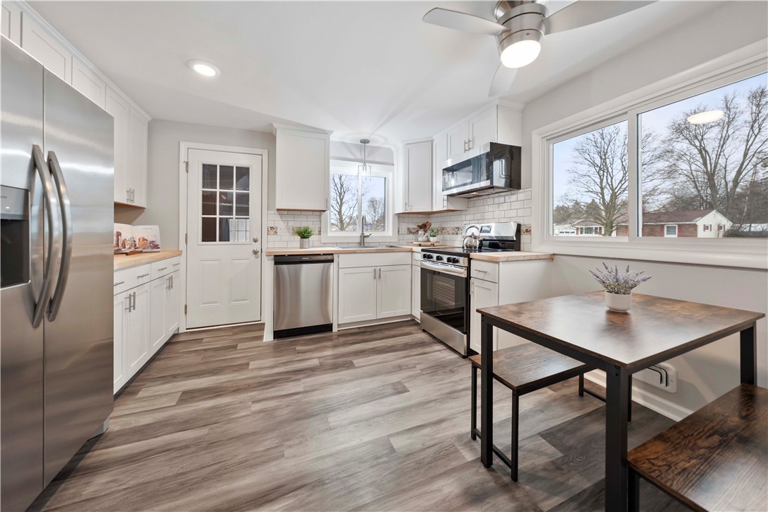 11 Ventura Road Gates, NY 14624 - Photo 12 of 43 Kitchen with breakfast area