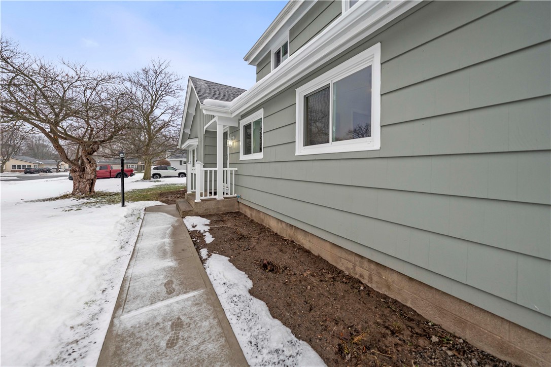 11 Ventura Road Gates, NY 14624 - Photo 3 of 43 New front walkway