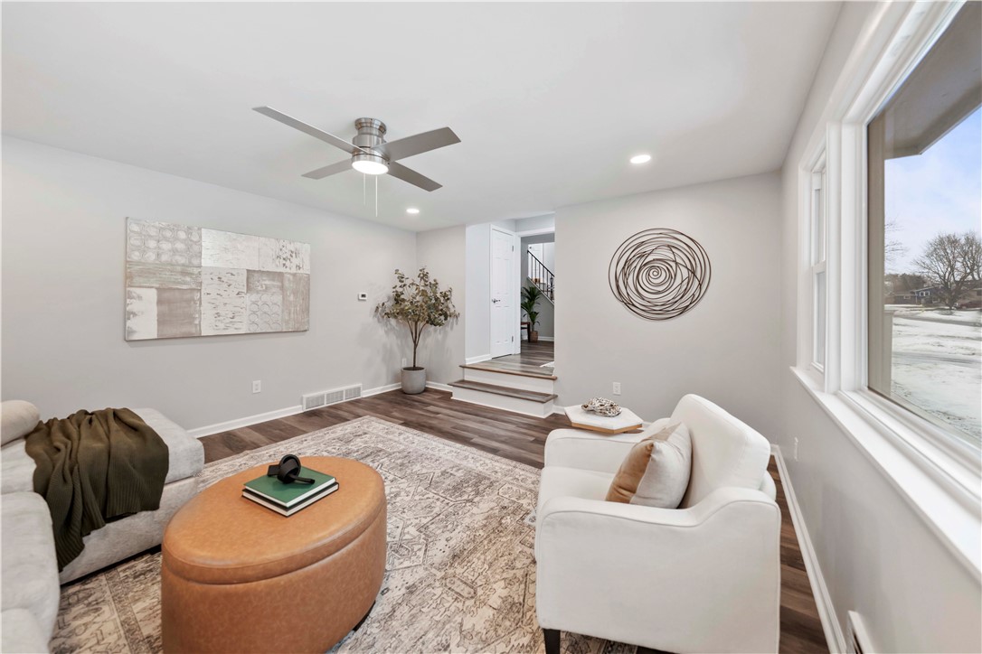 11 Ventura Road Gates, NY 14624 - Photo 9 of 43 Living Room