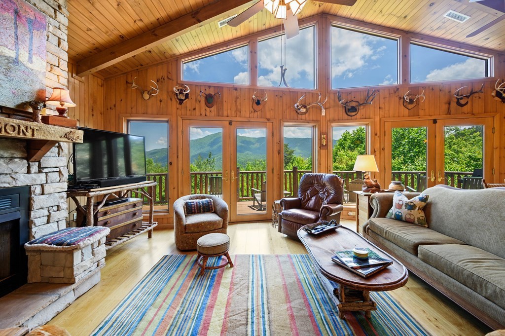 4264 Round Top Way Sevierville, TN 37862 - Photo 9 of 73 Gallery Image 9