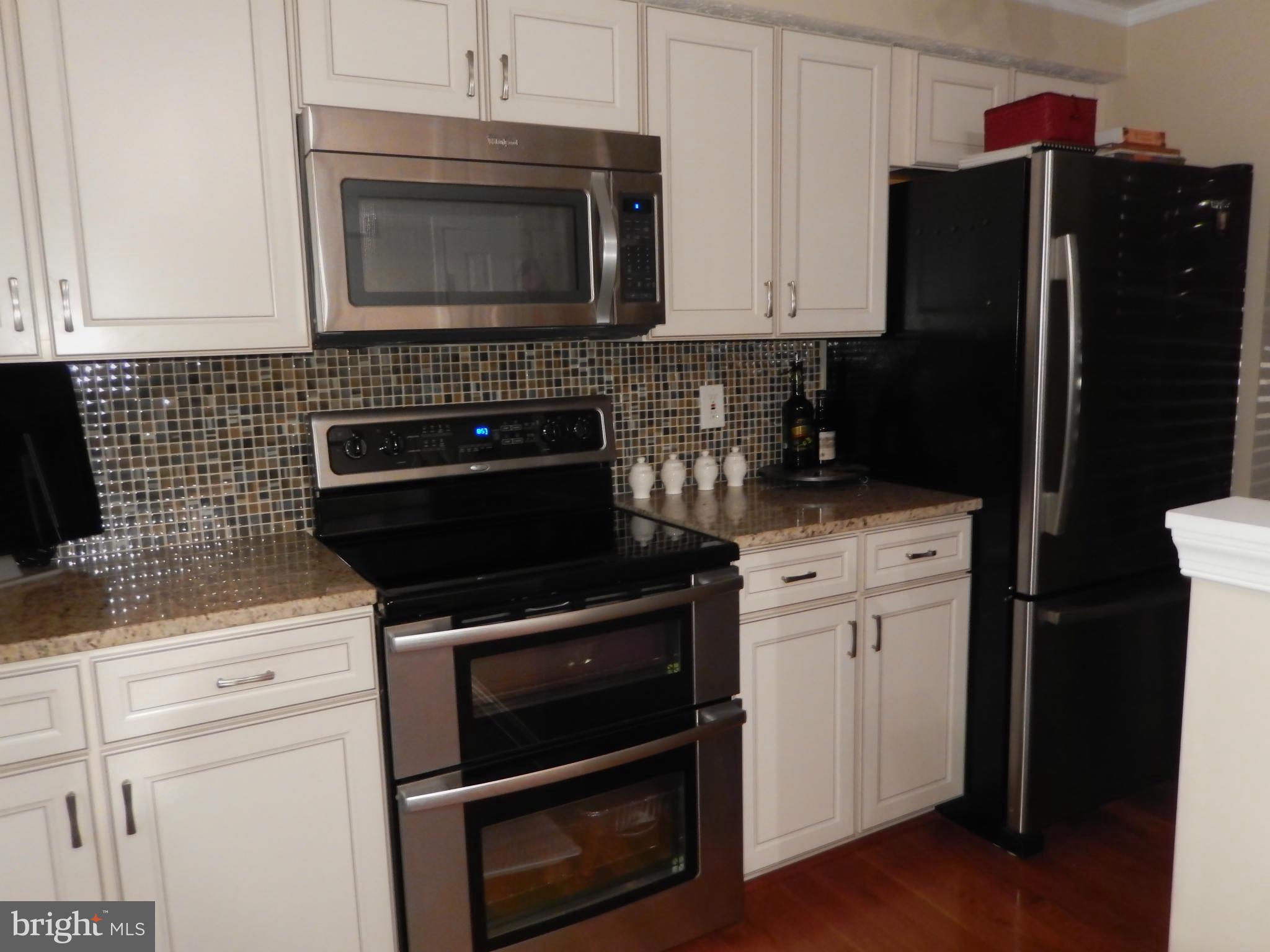 1655 Fieldthorn Drive Reston, VA 20194 - Photo 1 of 13 Kitchen