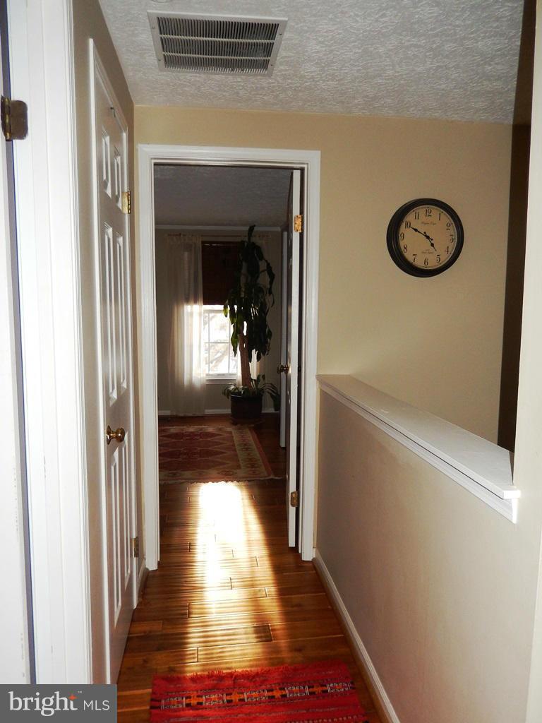1655 Fieldthorn Drive Reston, VA 20194 - Photo 12 of 13 Interior (General)