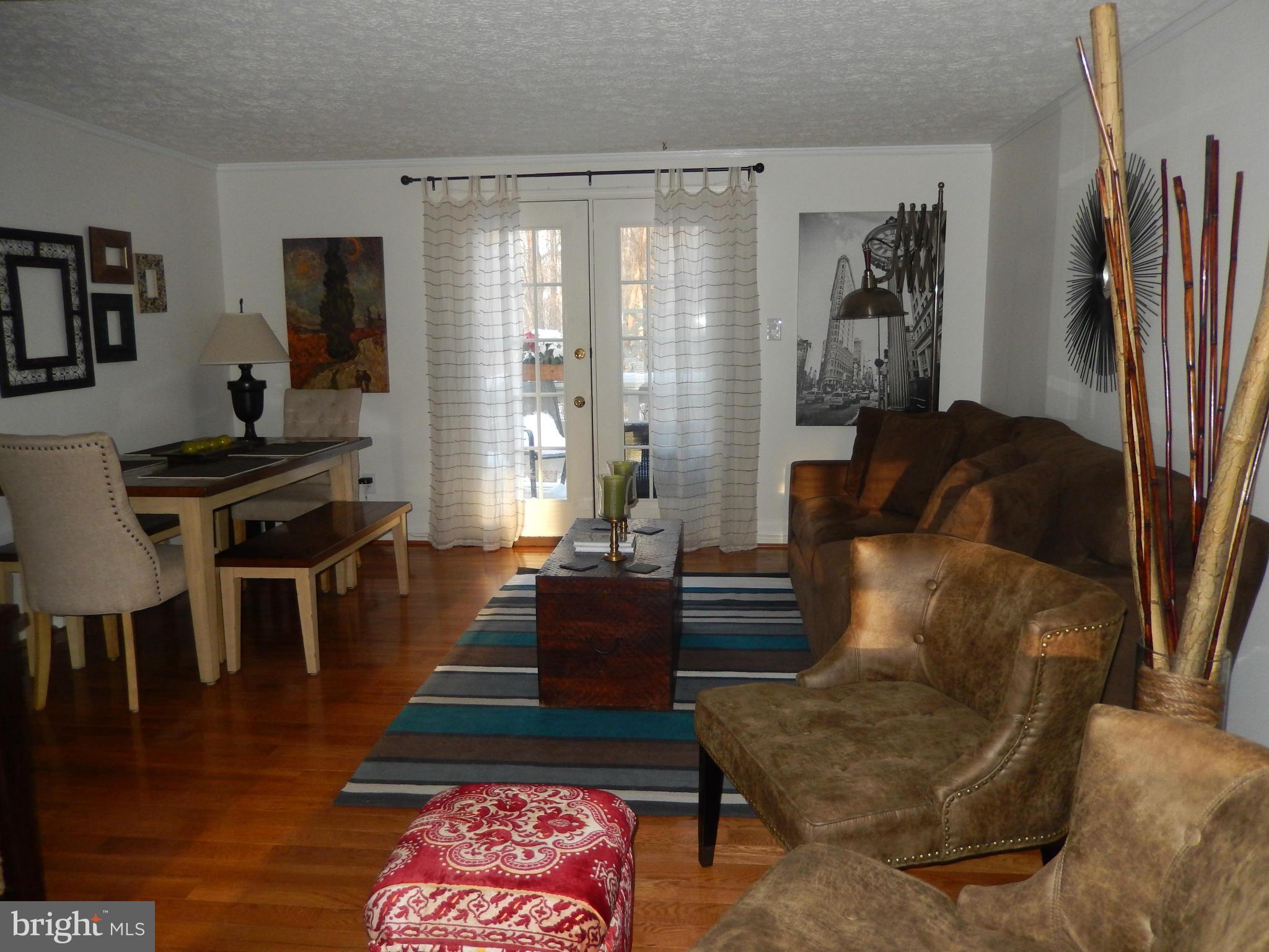 1655 Fieldthorn Drive Reston, VA 20194 - Photo 3 of 13 Living Room