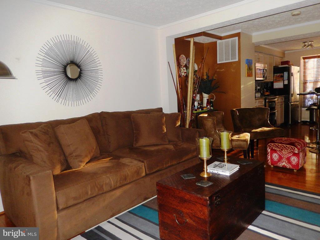 1655 Fieldthorn Drive Reston, VA 20194 - Photo 4 of 13 Living Room # 2