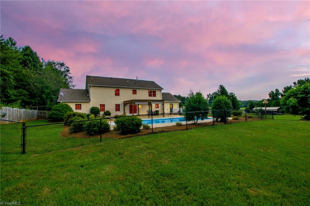 686 Bailey Road Winston-Salem, NC 27107 - Photo 3 of 30 Gallery Image 3