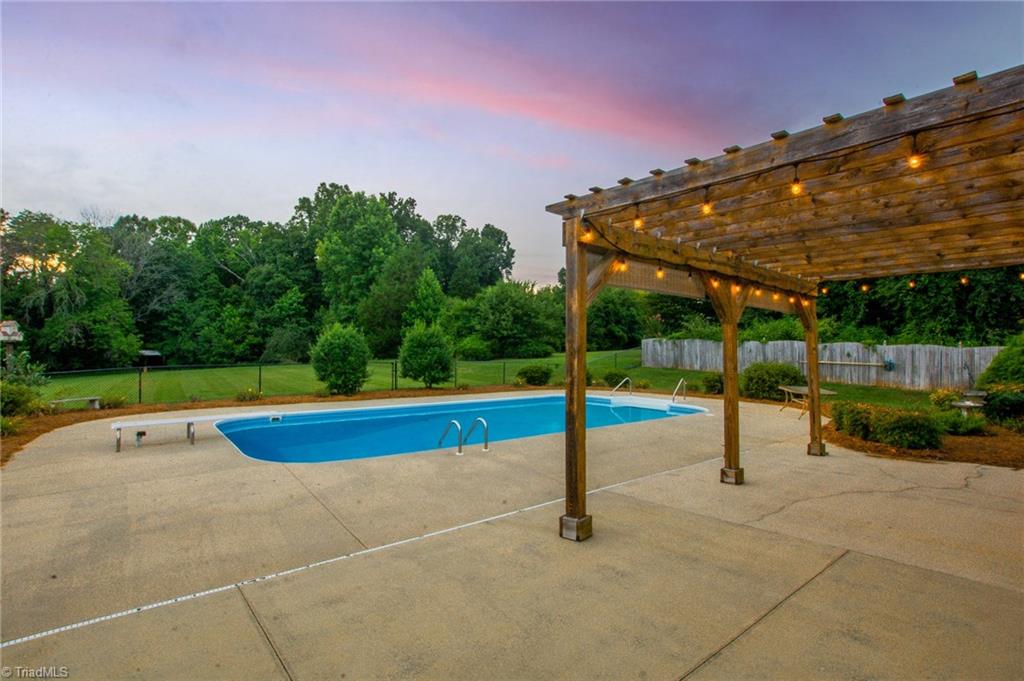 686 Bailey Road Winston-Salem, NC 27107 - Photo 4 of 30 Gallery Image 4
