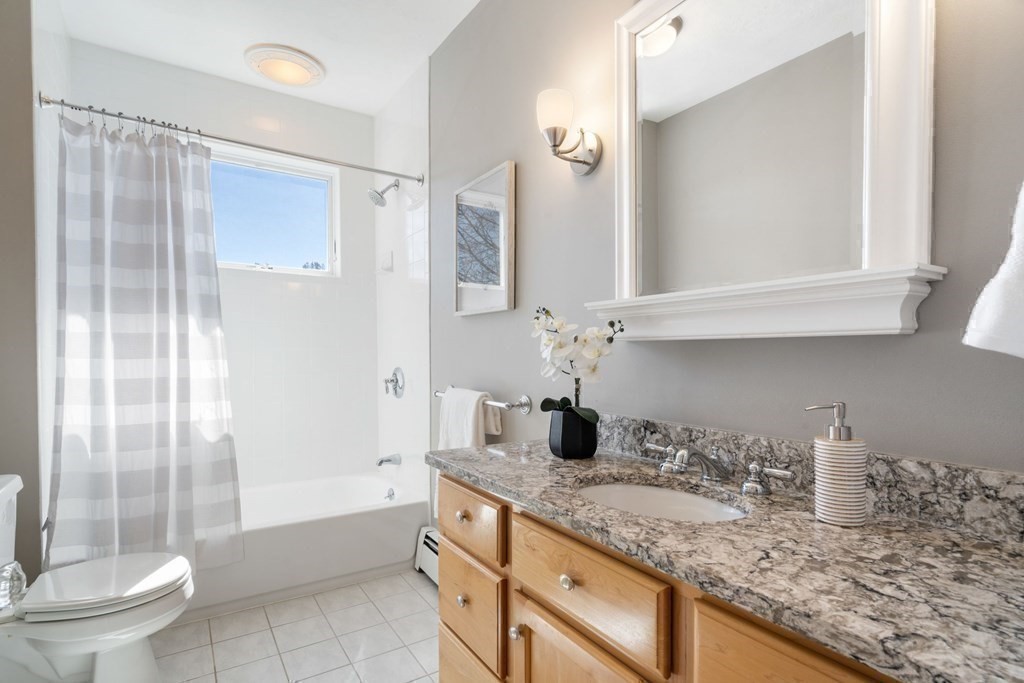 17 Regent Circle, Unit 5 Brookline, MA 02445 - Photo 11 of 31