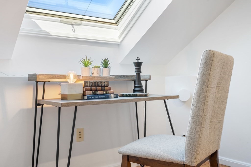 17 Regent Circle, Unit 5 Brookline, MA 02445 - Photo 24 of 31