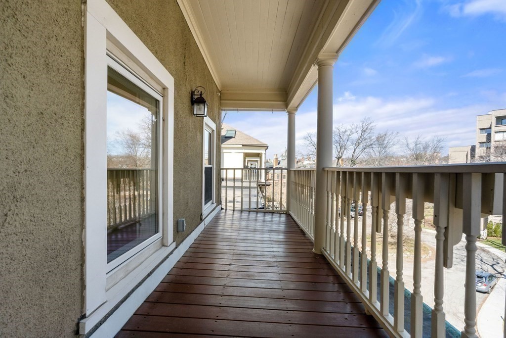 17 Regent Circle, Unit 5 Brookline, MA 02445 - Photo 26 of 31