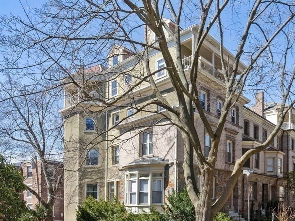 17 Regent Circle, Unit 5 Brookline, MA 02445 - Photo 28 of 31