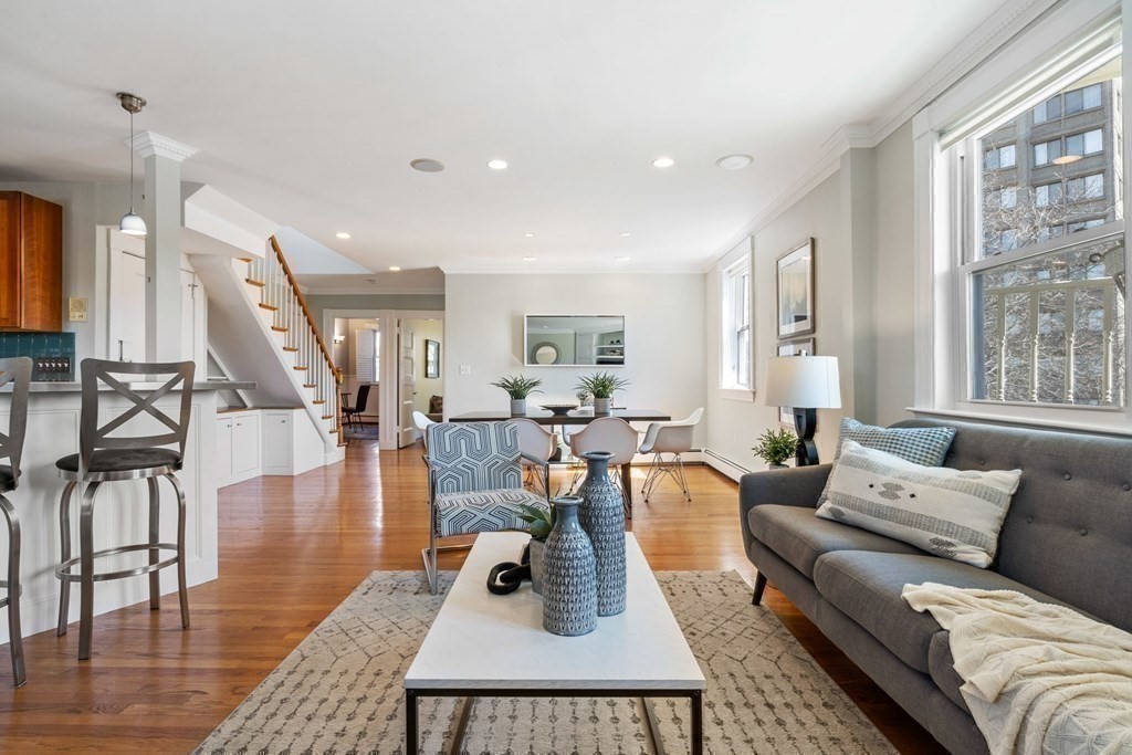 17 Regent Circle, Unit 5 Brookline, MA 02445 - Photo 4 of 31