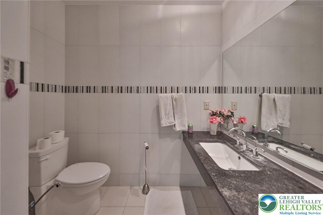 7494 Mount Eaton Road Saylorsburg, PA 18353 - Photo 8 of 50 Center unit 1st floor full bathroom