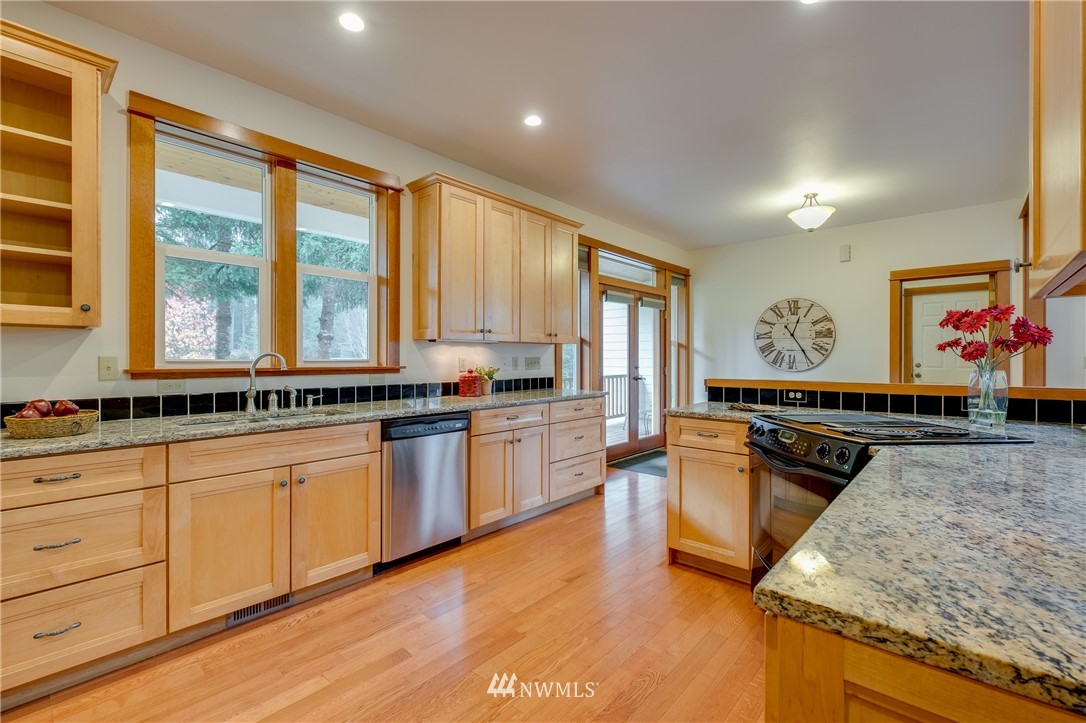 10800 Wicks Lake Road Southwest Port Orchard, WA 98367 - Photo 3 of 25 Gallery Image 3
