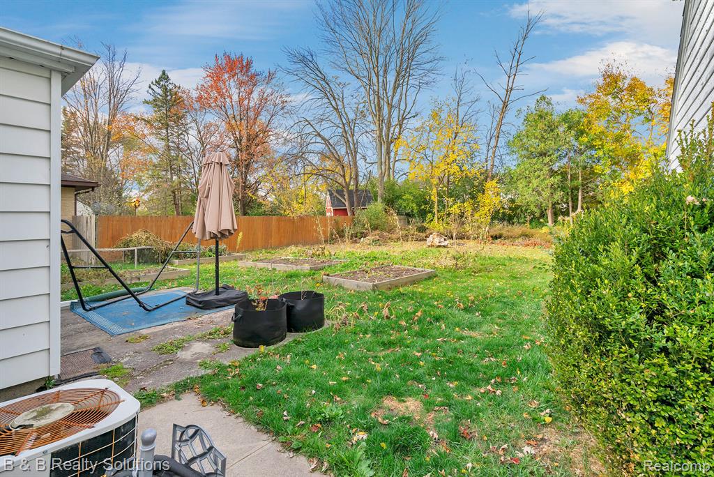 1220 South Center Road Saginaw, MI 48638 - Photo 7 of 24 Gallery Image 7