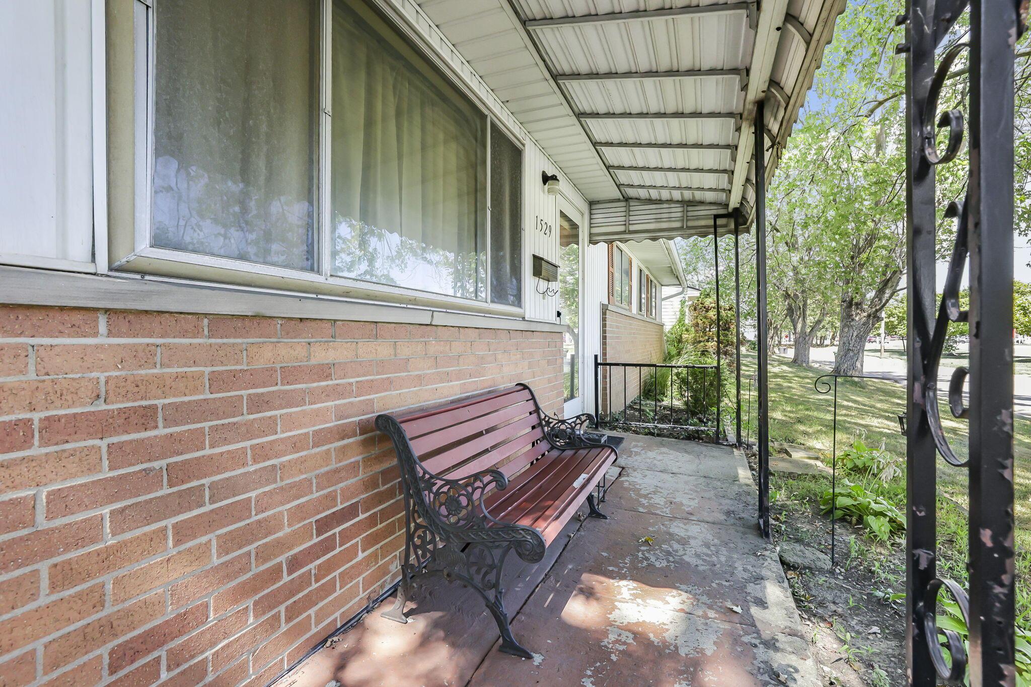 1529 South Hamilton Road Columbus, OH 43227 - Photo 4 of 49 7-web-or-mls-011A6596