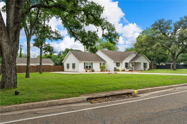 $650,000 | 3405 MacArthur Drive, Waco, TX 76708