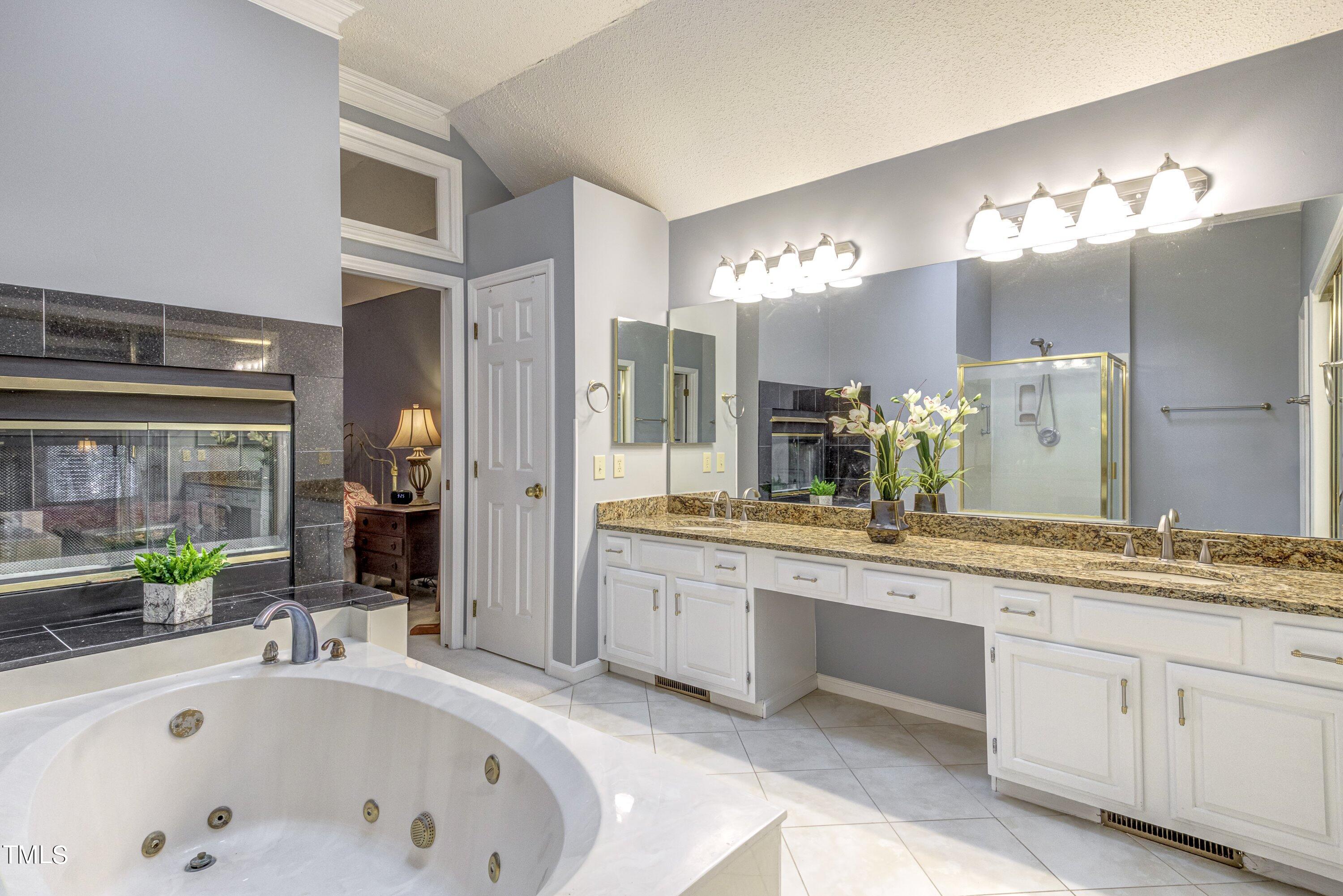 10132 Goodview Court Raleigh, NC 27613 - Photo 29 of 50 32-10132-Goodview-41