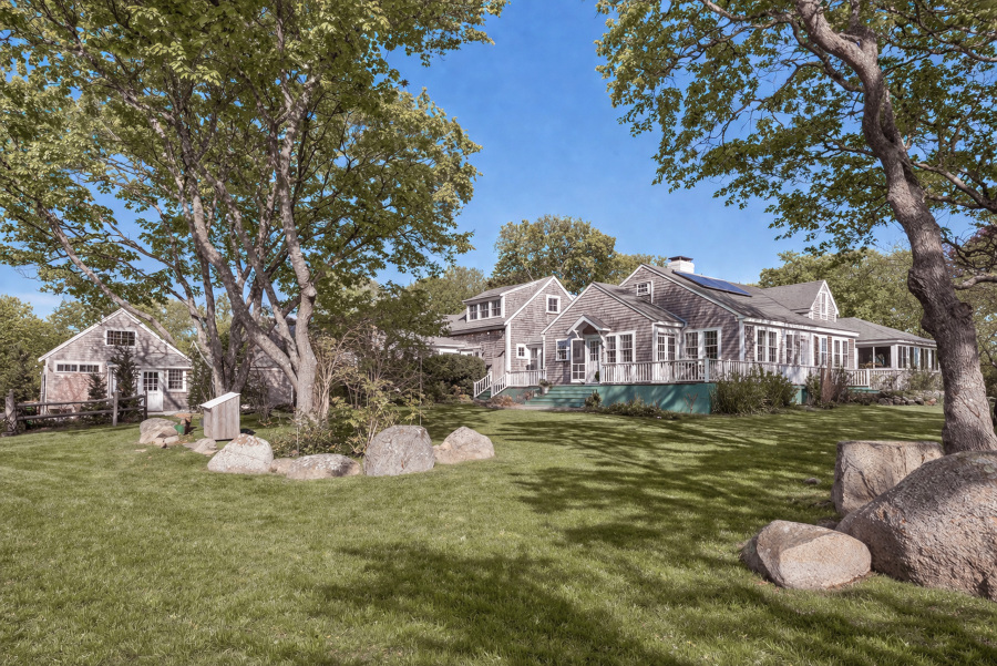 205 S Road Chilmark, MA 02535 - Photo 3 of 48