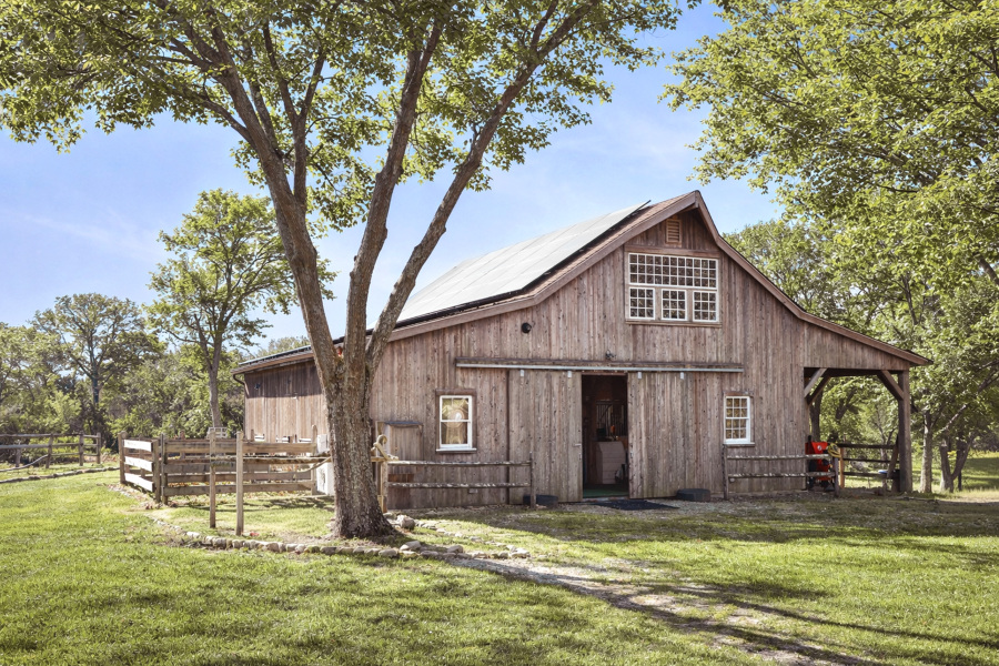 205 S Road Chilmark, MA 02535 - Photo 6 of 48 Barn