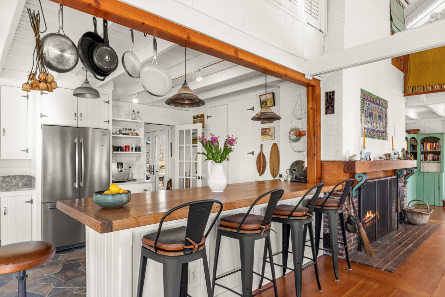 205 S Road Chilmark, MA 02535 - Photo 8 of 48