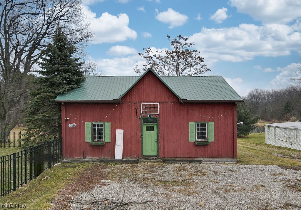 149 North Medina Line Road Akron, OH 44333 - Photo 27 of 36 Barn has thermostat controlled gas heat, a metal roof, and a beautiful loft area. Great for the hobbyist.
