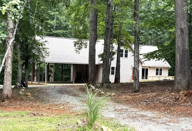 $392,000 | 1010 Poplar Rdg Drive, Pittsville, VA 24139