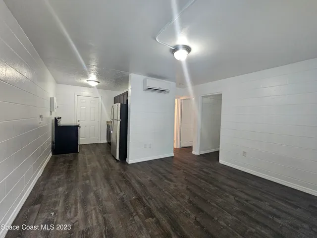 $799 | 1404 South Deleon Avenue, Titusville, FL 32780