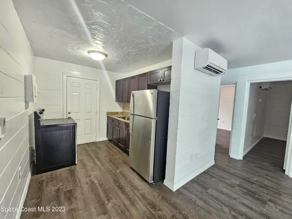 $799 | 1404 South Deleon Avenue, Titusville, FL 32780