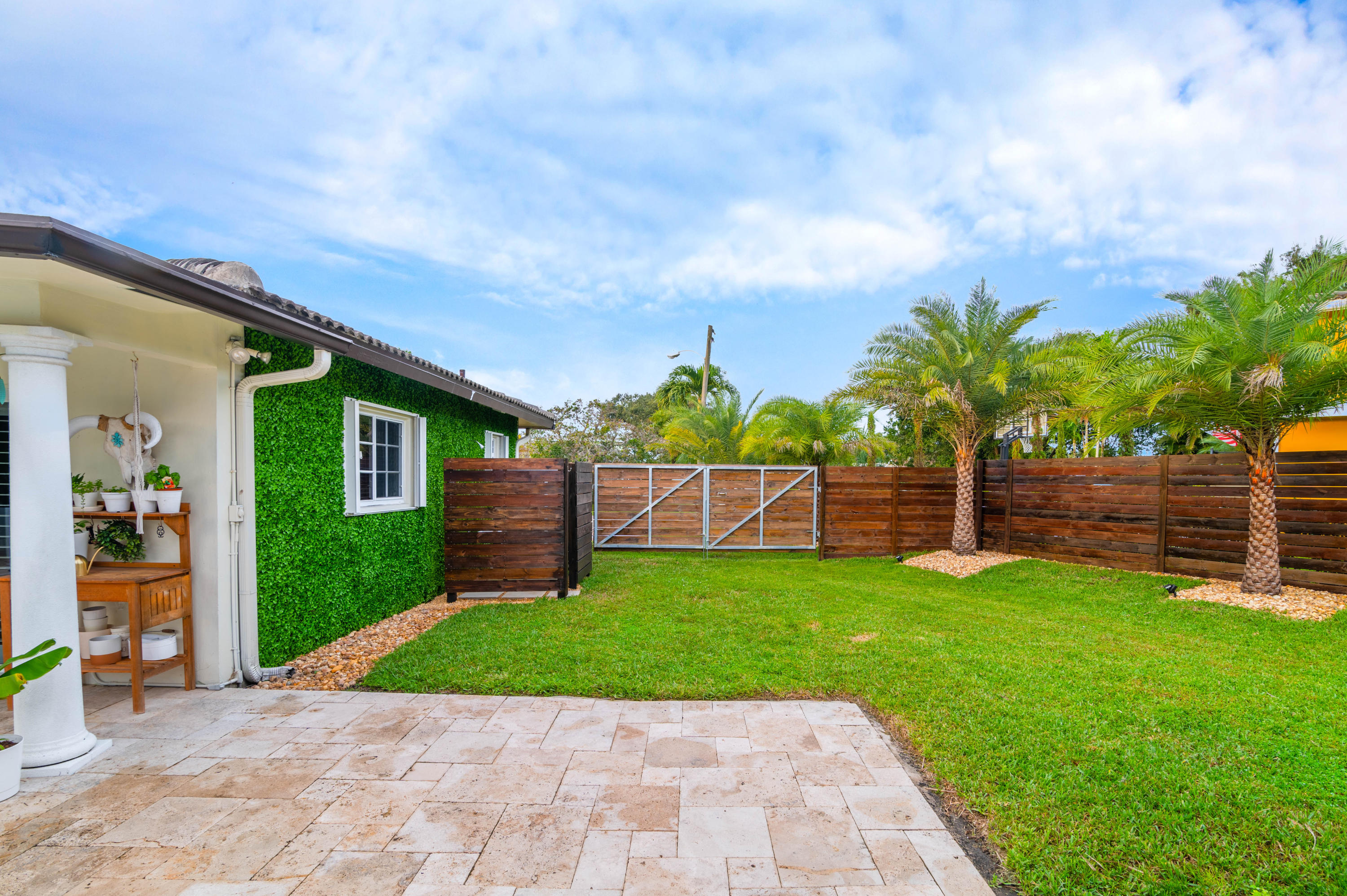 1502 Northwest 5th Street Boca Raton, FL 33486 - Photo 13 of 35 a view of a backyard with a garden