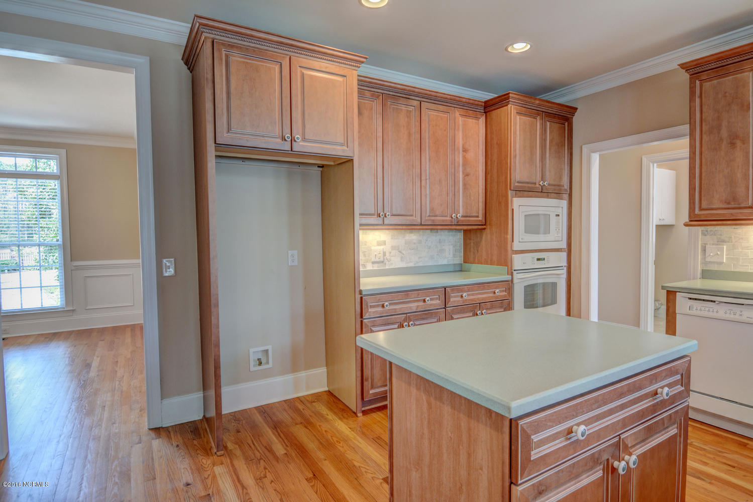 3541 Masonboro Loop Road Wilmington, NC 28409 - Photo 12 of 31 3541 Masonboro Loop Rd-large-012-12-DSC