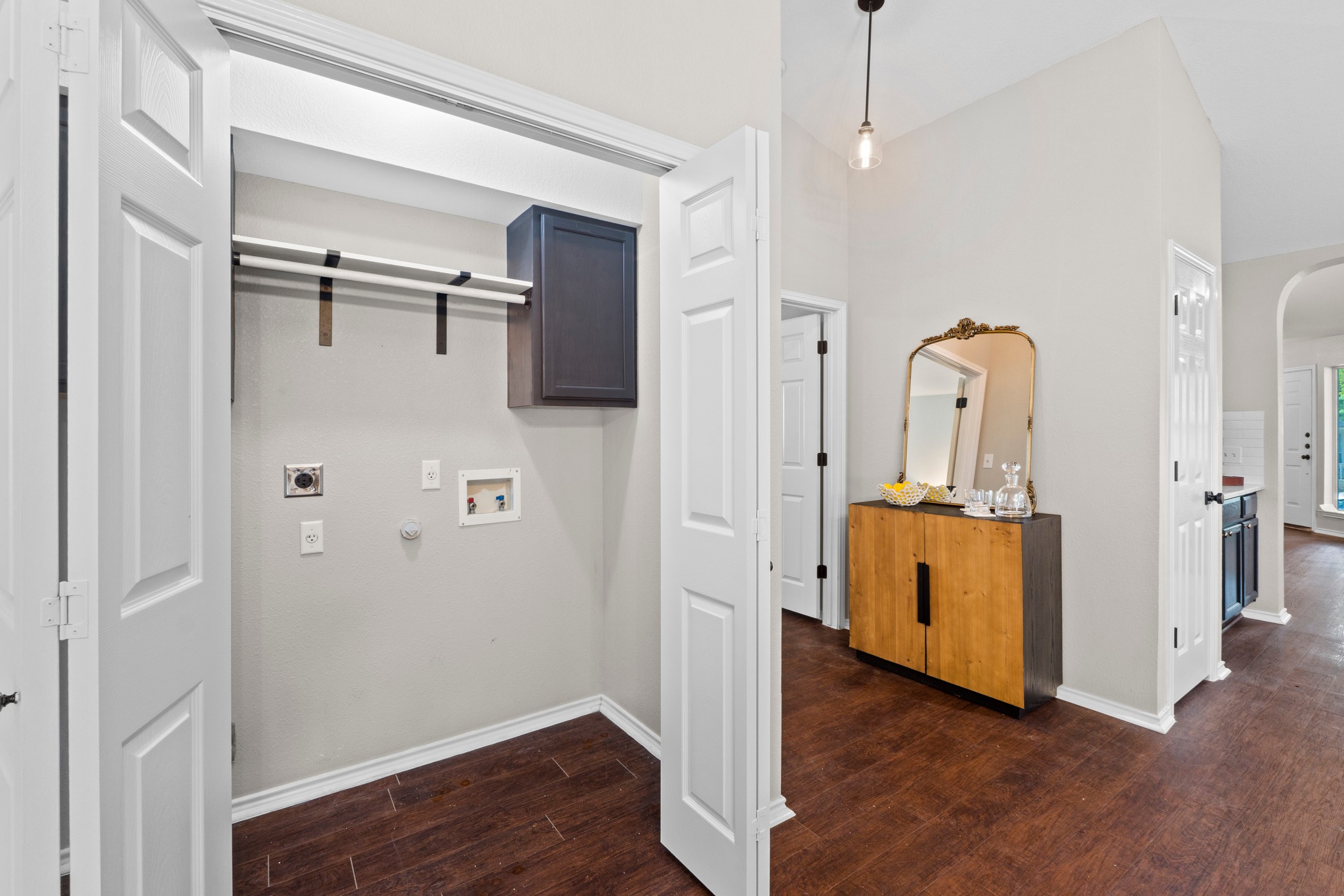 1042 Monadale Trail Round Rock, TX 78664 - Photo 28 of 40 a view of closet with window