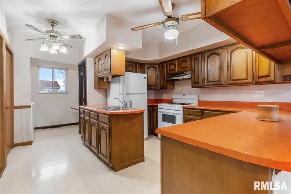 $110,000 | 496 South Miller Street, Waverly, IL 62692