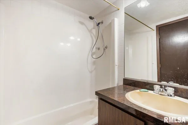 $110,000 | 496 South Miller Street, Waverly, IL 62692