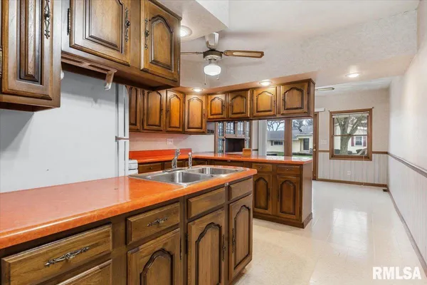 $110,000 | 496 South Miller Street, Waverly, IL 62692