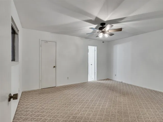 $2,000 | 418 Oakhill Drive, Conroe, TX 77304