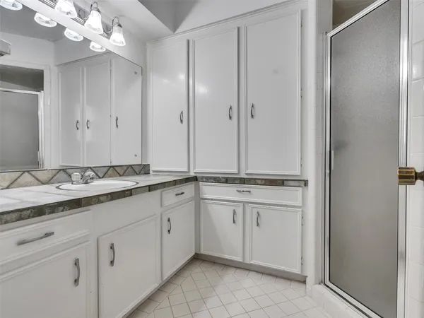$1,790 | 418 Oakhill Drive, Conroe, TX 77304