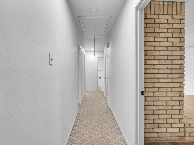 $2,000 | 418 Oakhill Drive, Conroe, TX 77304